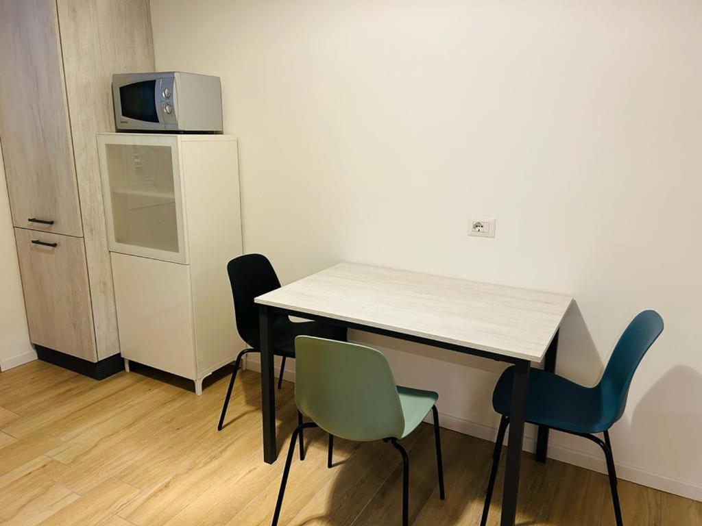Easy Room Italy Rogoredo Mailand Exterior foto